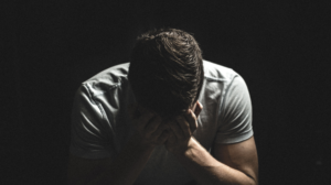 Diferentes sintomas de depressão entre homens e mulheres
